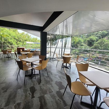 Hotel Med 33 Medellin Ngoại thất bức ảnh