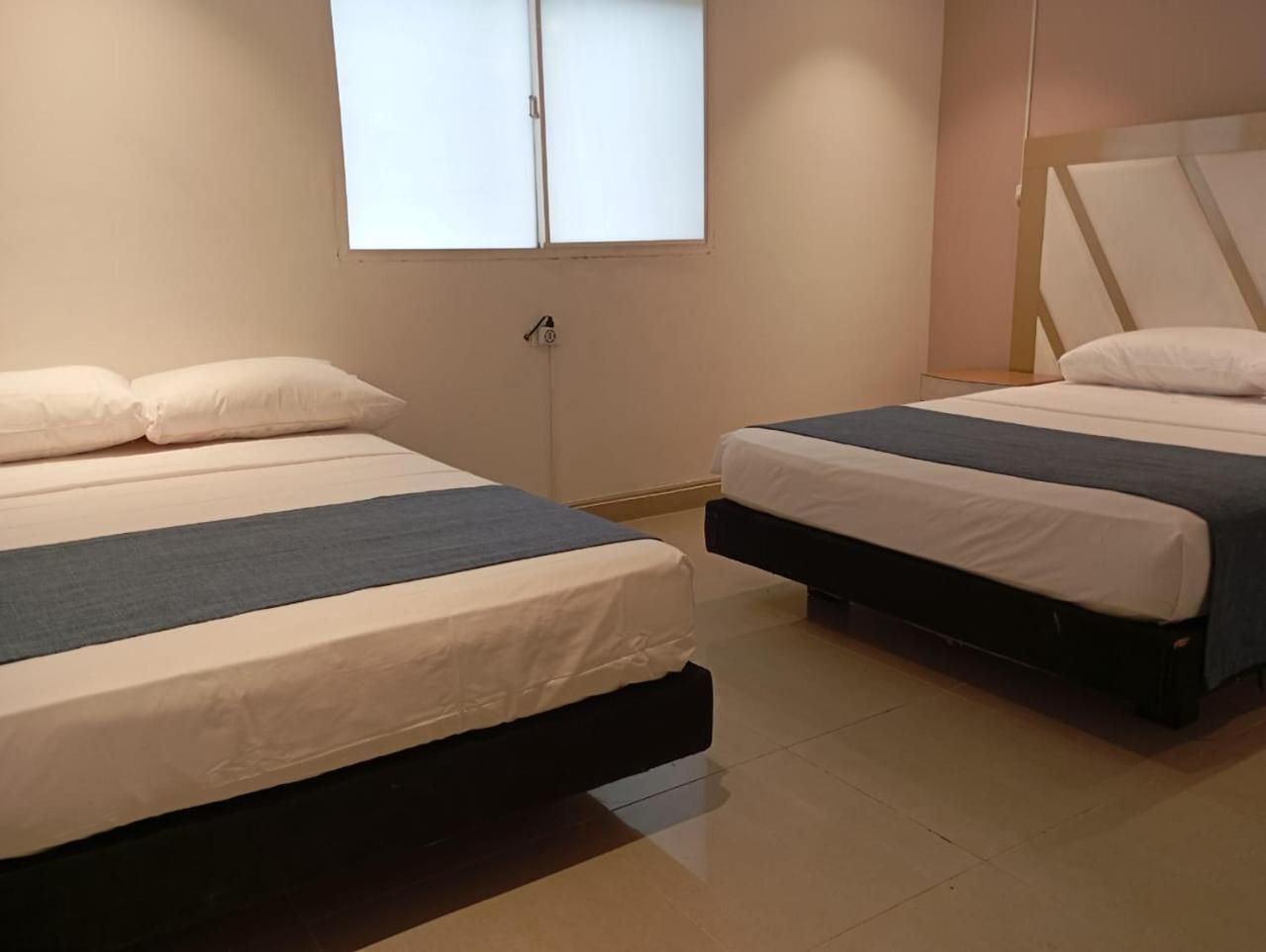 Hotel Med 33 Medellin Ngoại thất bức ảnh