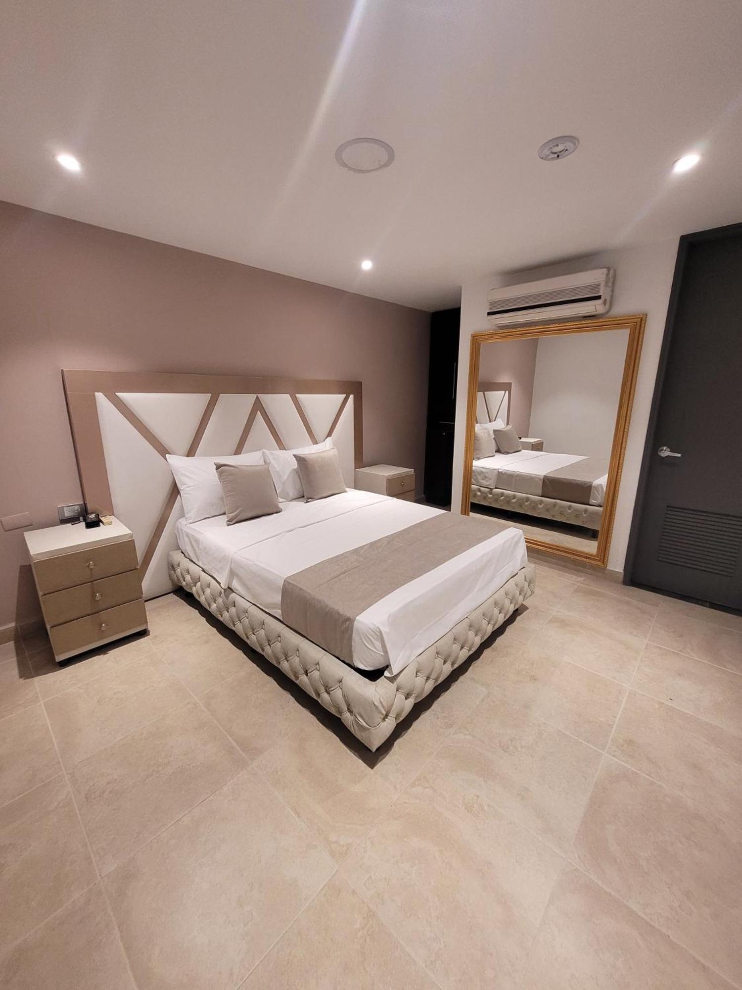 Hotel Med 33 Medellin Ngoại thất bức ảnh